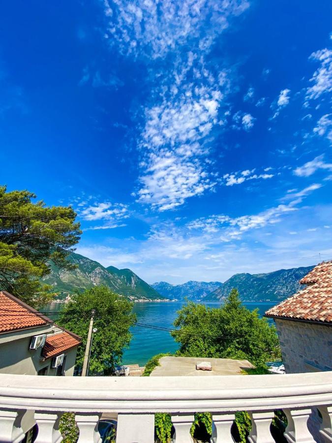 Lovely On The Sea Shore, With A View And Free Wi-fi Апартаменти
