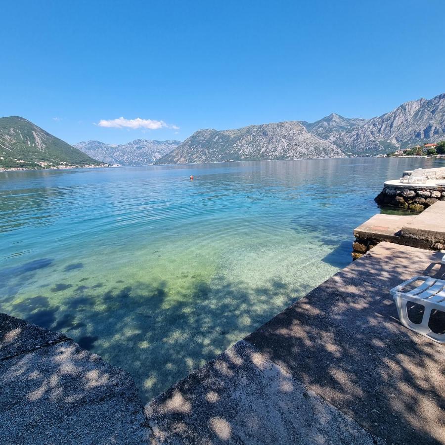 Lovely On The Sea Shore, With A View And Free Wi-fi Апартаменти Котор