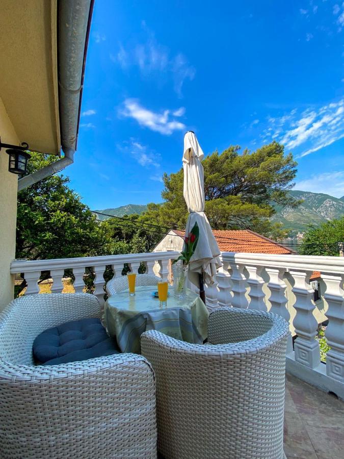 Lovely On The Sea Shore, With A View And Free Wi-fi *
