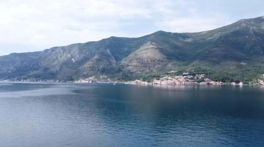 Lovely On The Sea Shore, With A View And Free Wi-fi Апартаменты Котор